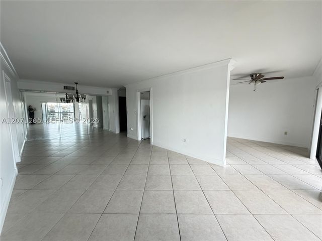1350 SW 122nd Ave 404, Miami, FL 33184