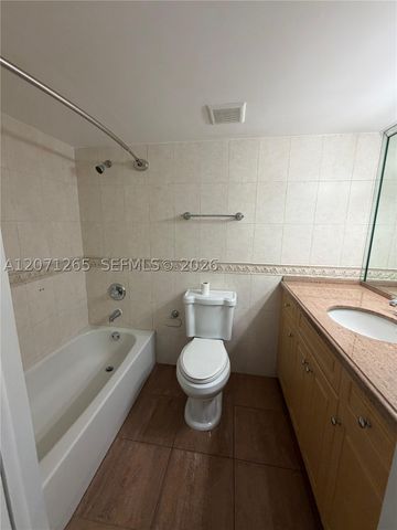1350 SW 122nd Ave 404, Miami, FL 33184