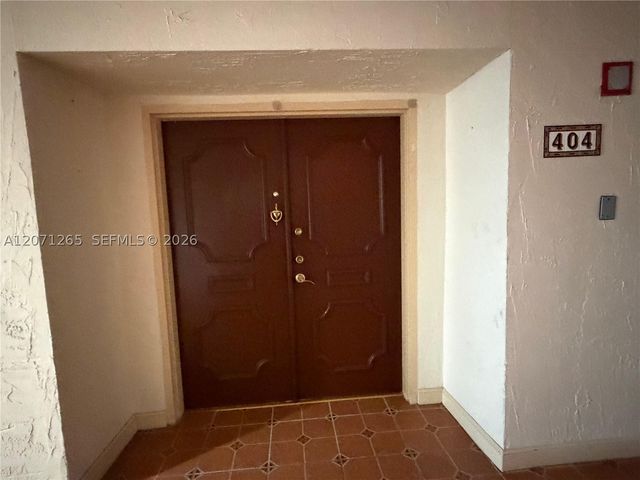 1350 SW 122nd Ave 404, Miami, FL 33184