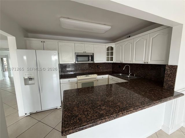 1350 SW 122nd Ave 404, Miami, FL 33184