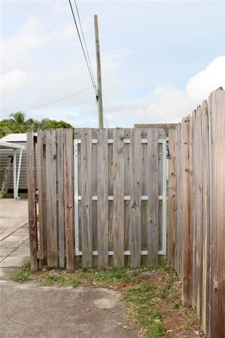 1715 N 59th Ave, Hollywood, FL 33021