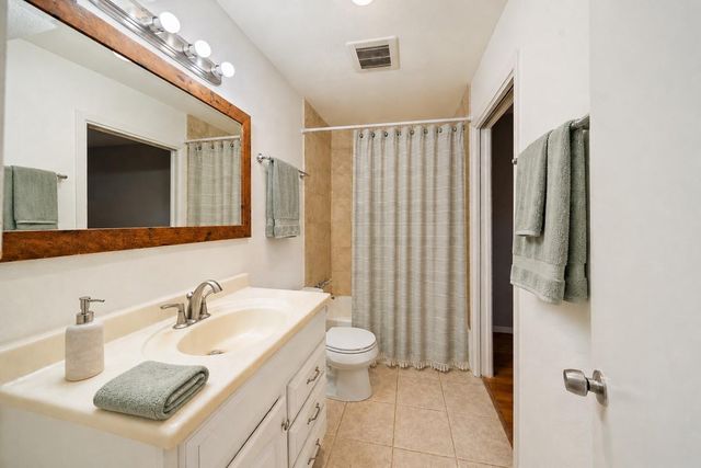 8245 Kingsbrook Road 236, Houston, TX 77024