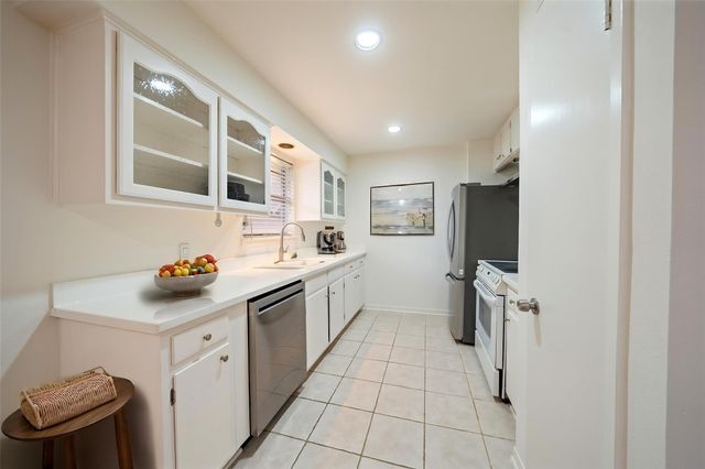 8245 Kingsbrook Road 236, Houston, TX 77024