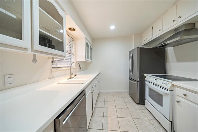 8245 Kingsbrook Road 236, Houston, TX 77024