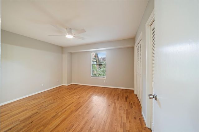 8245 Kingsbrook Road 236, Houston, TX 77024