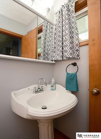 601 Teakwood Drive, Lincoln, NE 68510