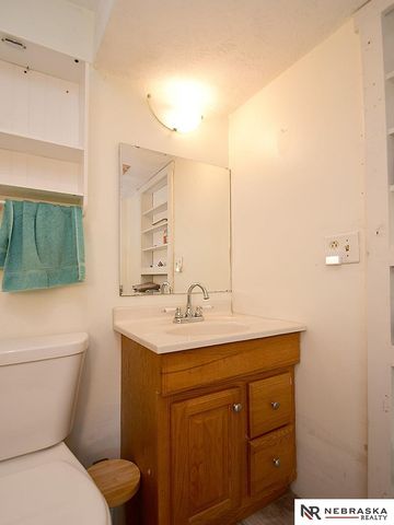 601 Teakwood Drive, Lincoln, NE 68510