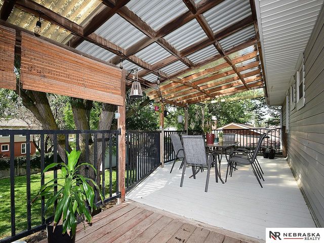 601 Teakwood Drive, Lincoln, NE 68510