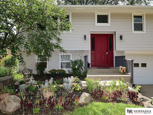 601 Teakwood Drive, Lincoln, NE 68510