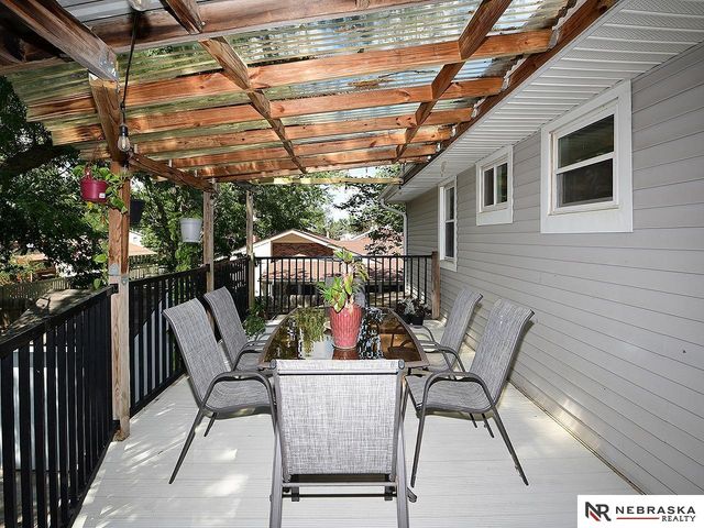 601 Teakwood Drive, Lincoln, NE 68510