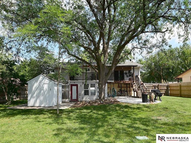 601 Teakwood Drive, Lincoln, NE 68510