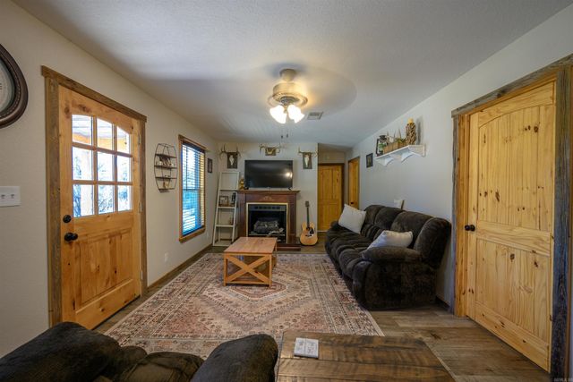 1200 Skyview Lane, Batesville, AR 72501