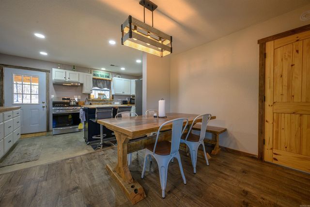 1200 Skyview Lane, Batesville, AR 72501