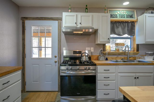 1200 Skyview Lane, Batesville, AR 72501