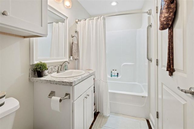 816 Garden Lane, Lake Charles, LA 70605