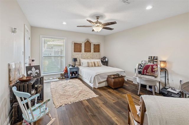 816 Garden Lane, Lake Charles, LA 70605