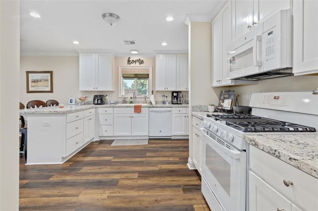 816 Garden Lane, Lake Charles, LA 70605