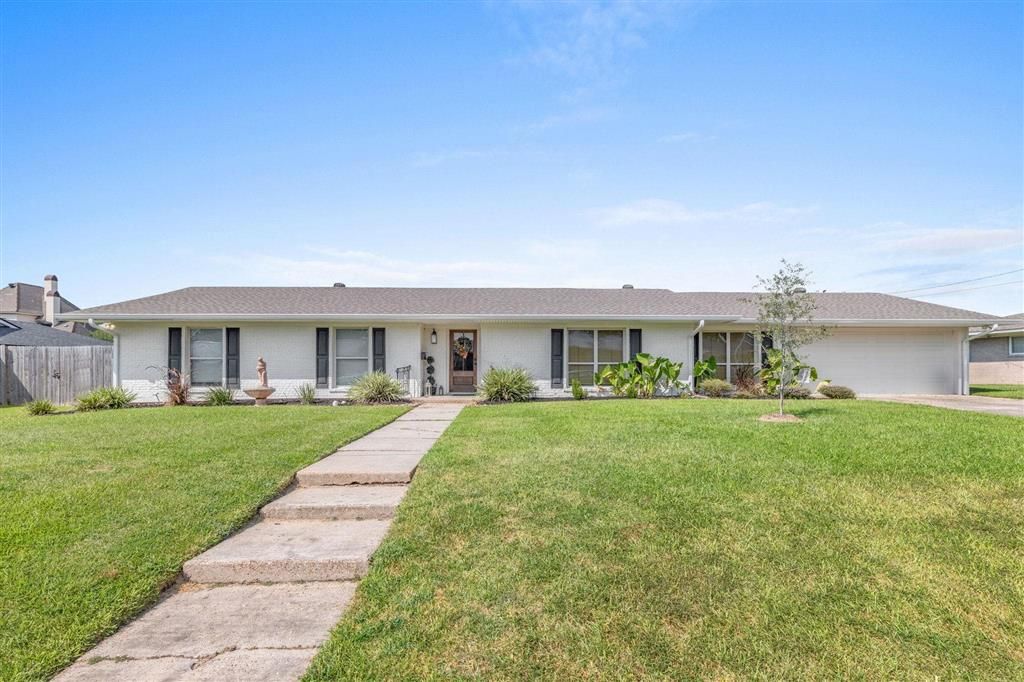 816 Garden Lane, Lake Charles, LA 70605