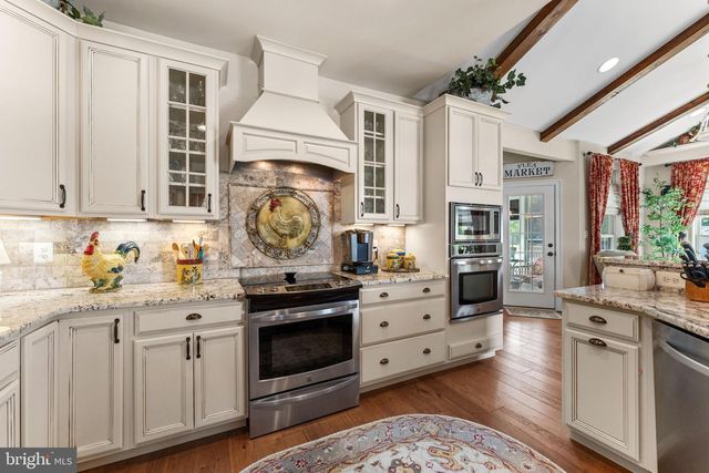 1010 MONROE BAY AVE, Colonial Beach, VA 22443