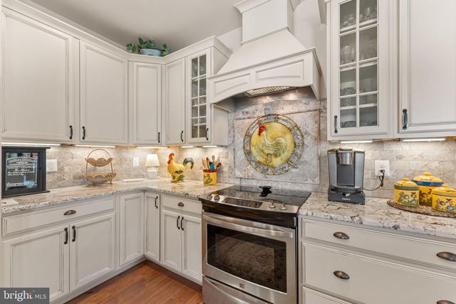 1010 MONROE BAY AVE, Colonial Beach, VA 22443
