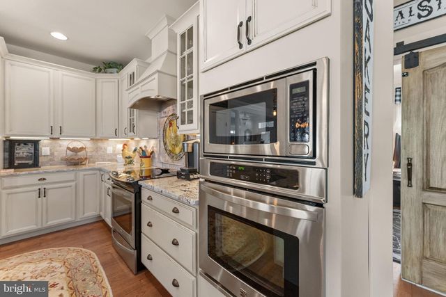 1010 MONROE BAY AVE, Colonial Beach, VA 22443