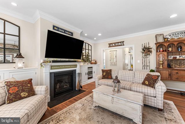 1010 MONROE BAY AVE, Colonial Beach, VA 22443