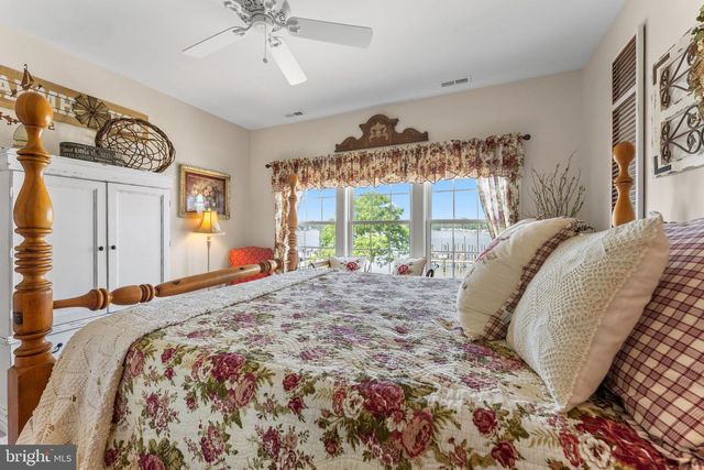 1010 MONROE BAY AVE, Colonial Beach, VA 22443