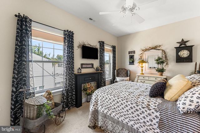 1010 MONROE BAY AVE, Colonial Beach, VA 22443