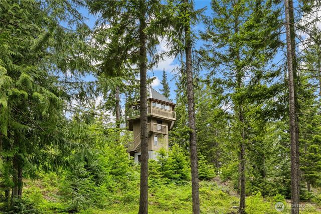 861 Via Kachess Rd, Easton, WA 98925