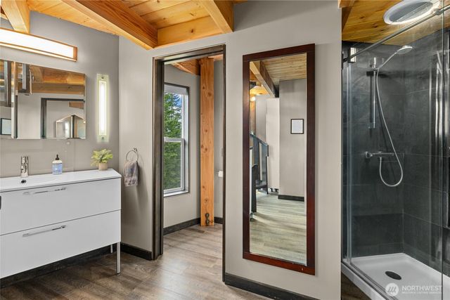 861 Via Kachess Rd, Easton, WA 98925