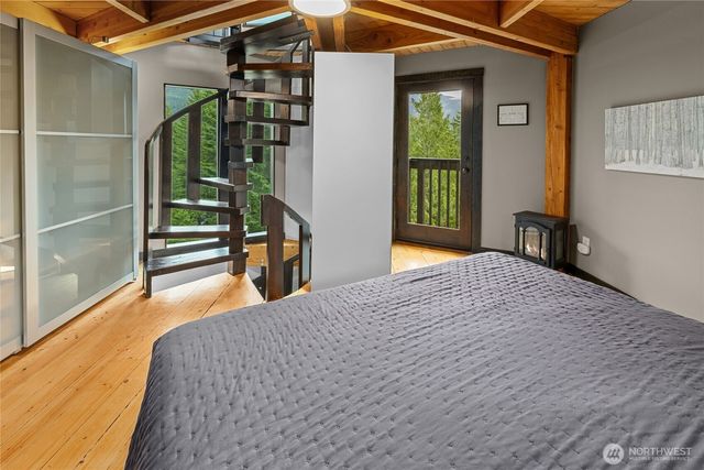 861 Via Kachess Rd, Easton, WA 98925