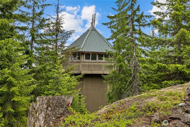 861 Via Kachess Rd, Easton, WA 98925