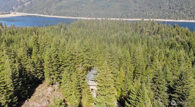 861 Via Kachess Rd, Easton, WA 98925