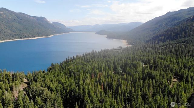 861 Via Kachess Rd, Easton, WA 98925