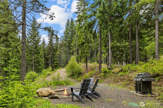 861 Via Kachess Rd, Easton, WA 98925