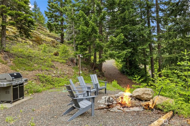 861 Via Kachess Rd, Easton, WA 98925