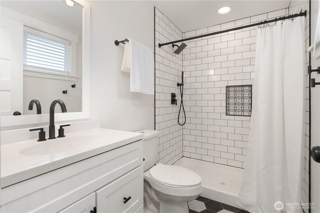 8105 Spur Court NW, Bremerton, WA 98311