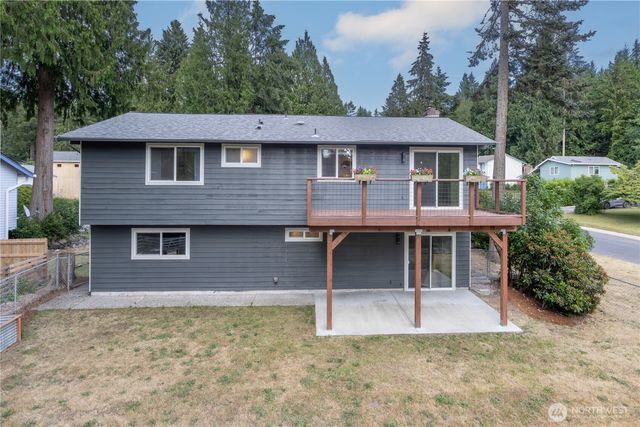 8105 Spur Court NW, Bremerton, WA 98311