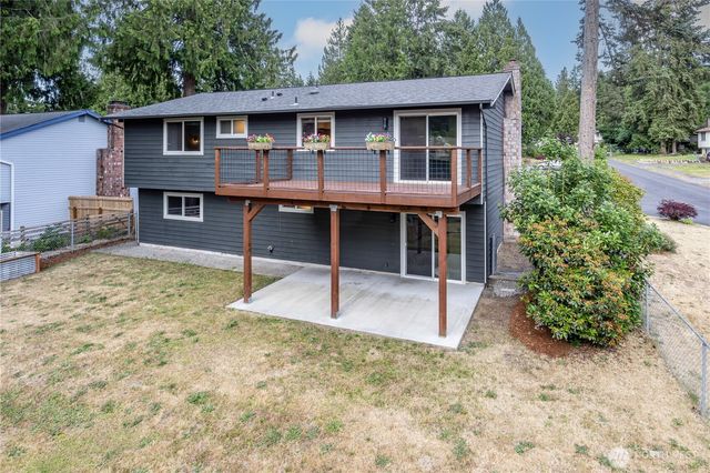 8105 Spur Court NW, Bremerton, WA 98311