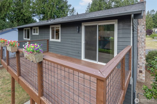 8105 Spur Court NW, Bremerton, WA 98311
