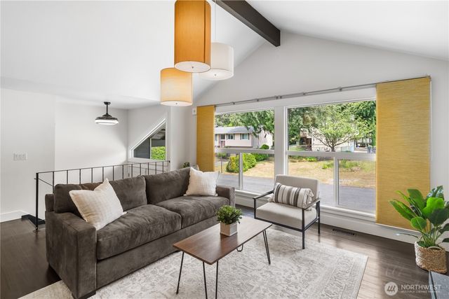 8105 Spur Court NW, Bremerton, WA 98311