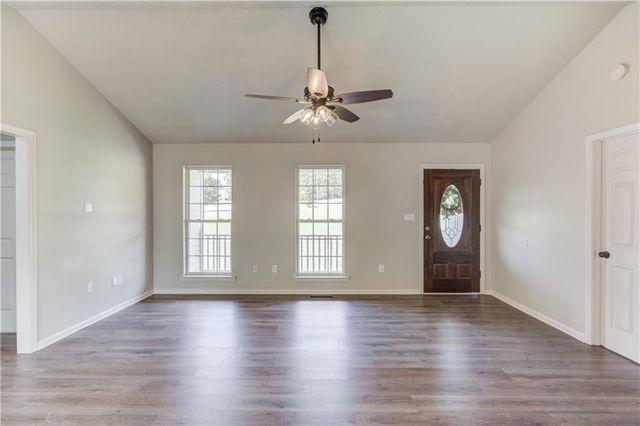 8431 Norris Lake Way, Snellville, GA 30039
