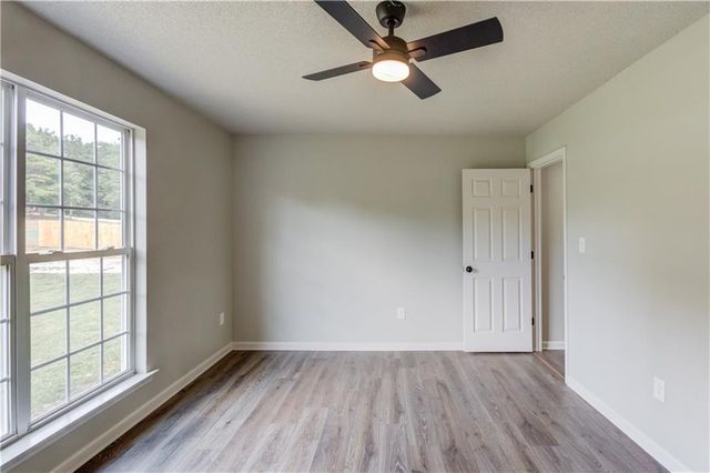 8431 Norris Lake Way, Snellville, GA 30039