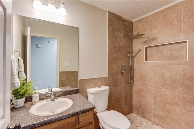 8431 Norris Lake Way, Snellville, GA 30039