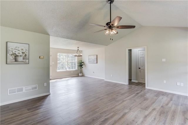 8431 Norris Lake Way, Snellville, GA 30039