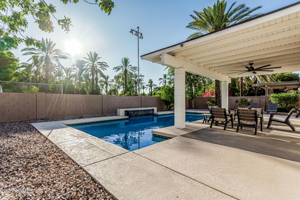 Image 21 of property listing at 3438 N 30TH Street, Phoenix, AZ 85016