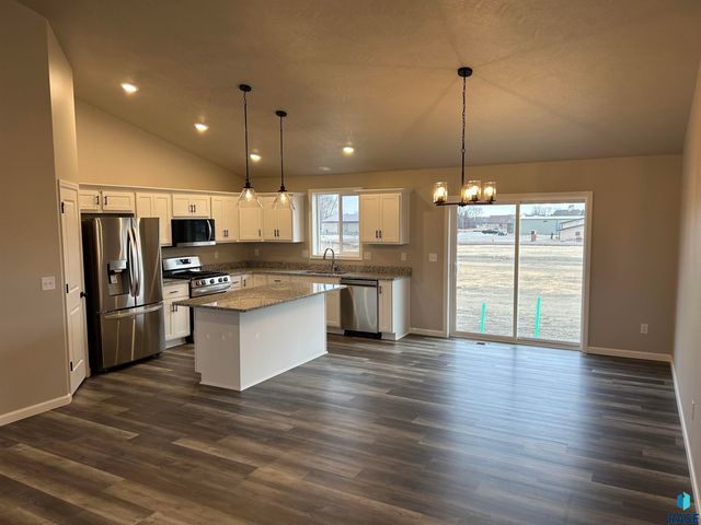 919 Estate St Street, Harrisburg, SD 57032