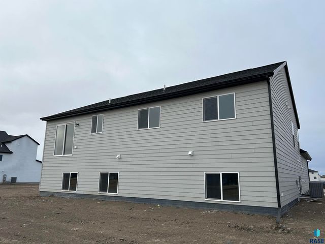 919 Estate St Street, Harrisburg, SD 57032