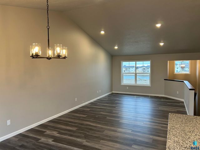 919 Estate St Street, Harrisburg, SD 57032