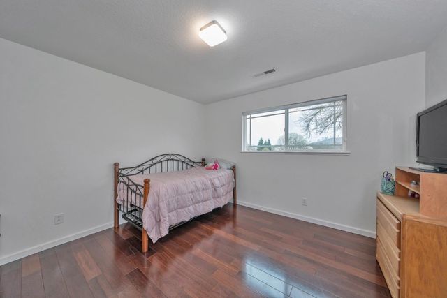 2367 Ponderosa Rd, Rescue, CA 95672